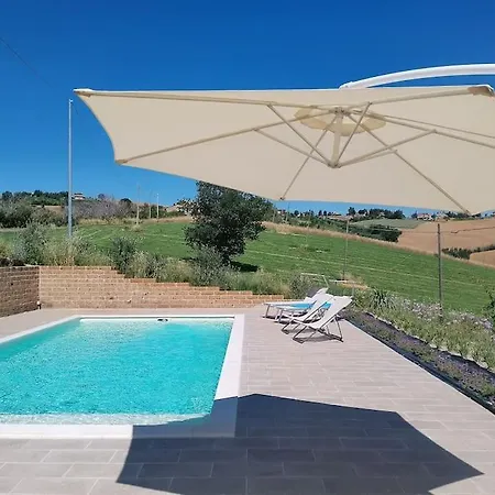 Tutto Torna Per Due Persone Con Piscina Ad Uso Esclusivo * Molino (Macerata)